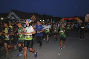 BIB: 
                            <button type="button" onclick="openModal(3530008)" class="btn btn-primary btn-sm float-right btn-popup" data-toggle="modal" data-target=".modal-high-quality">
                        <i class="fas fa-shopping-cart"></i> Add to Cart
                    </button>
                                            <button type="button" onclick="isThisMe(3530008, true)" class="btn btn-success btn-sm float-right btn-popup btn-isme hidden" data-toggle="tooltip" data-placement="bottom" title="นี่คือรูปของคุณใช่ไหม คลิกที่นี่เพื่อเอาเข้าอัลบั้ม">
                        <i class="fas fa-plus"></i> Add to album
                    </button>
                    <button type="button" onclick="isThisMe(3530008, false)" class="btn btn-warning btn-sm float-right btn-popup btn-isnotme hidden">
                        <i class="fas fa-ban"></i> Remove from album
                    </button>